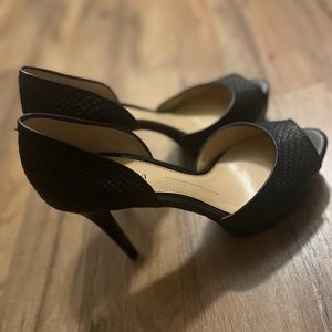 Gianni Bini Snakeskin Peep Toe Heel